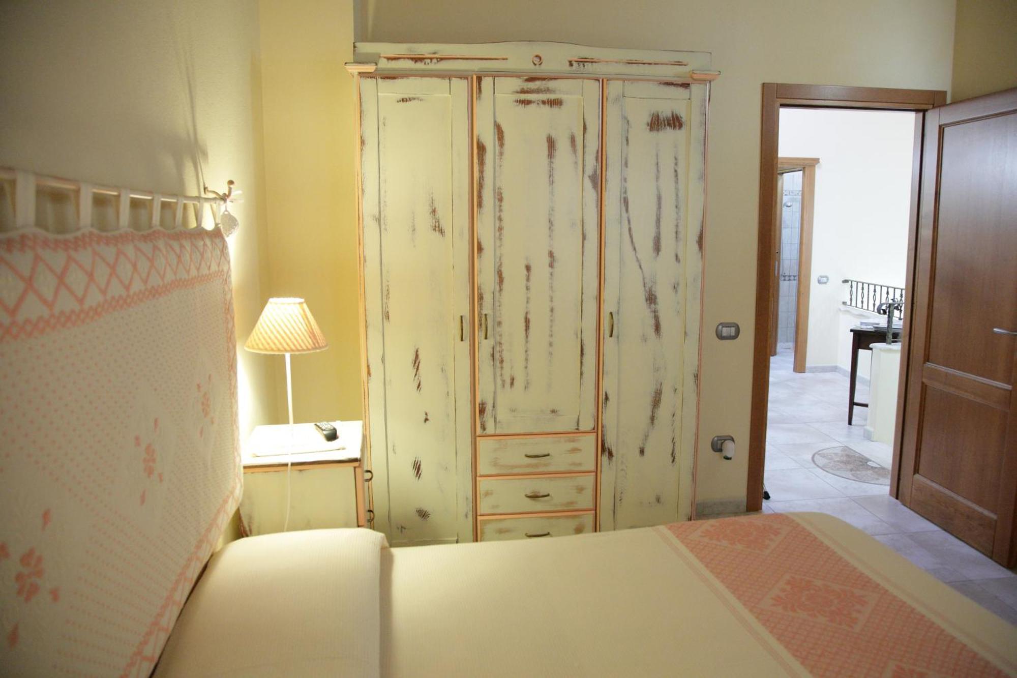 B&B Monte Prama Càbras Dış mekan fotoğraf